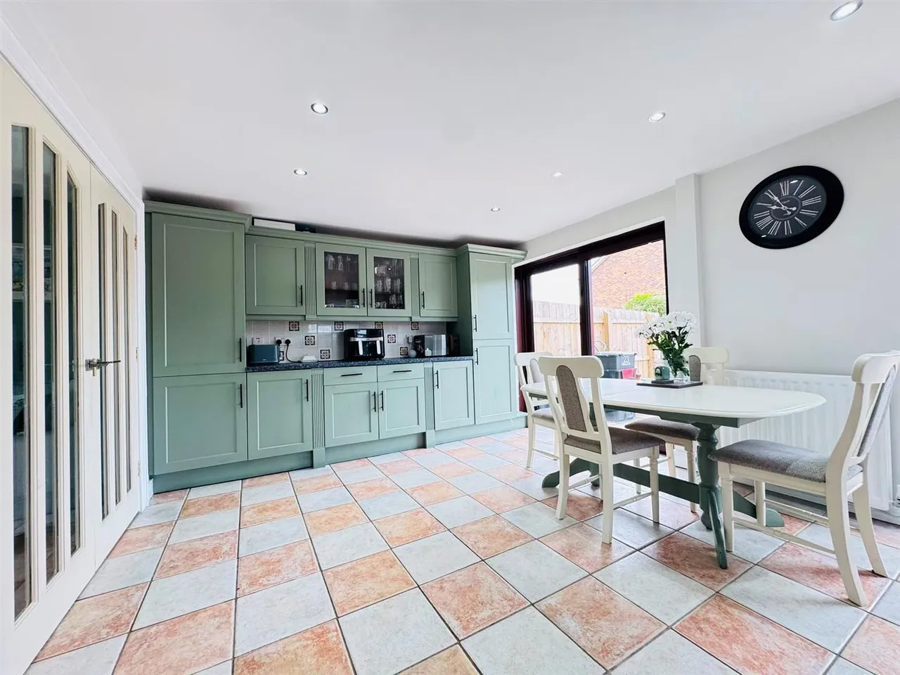 Ballyhenry Avenue, Glengormley, BT36, photo 9
