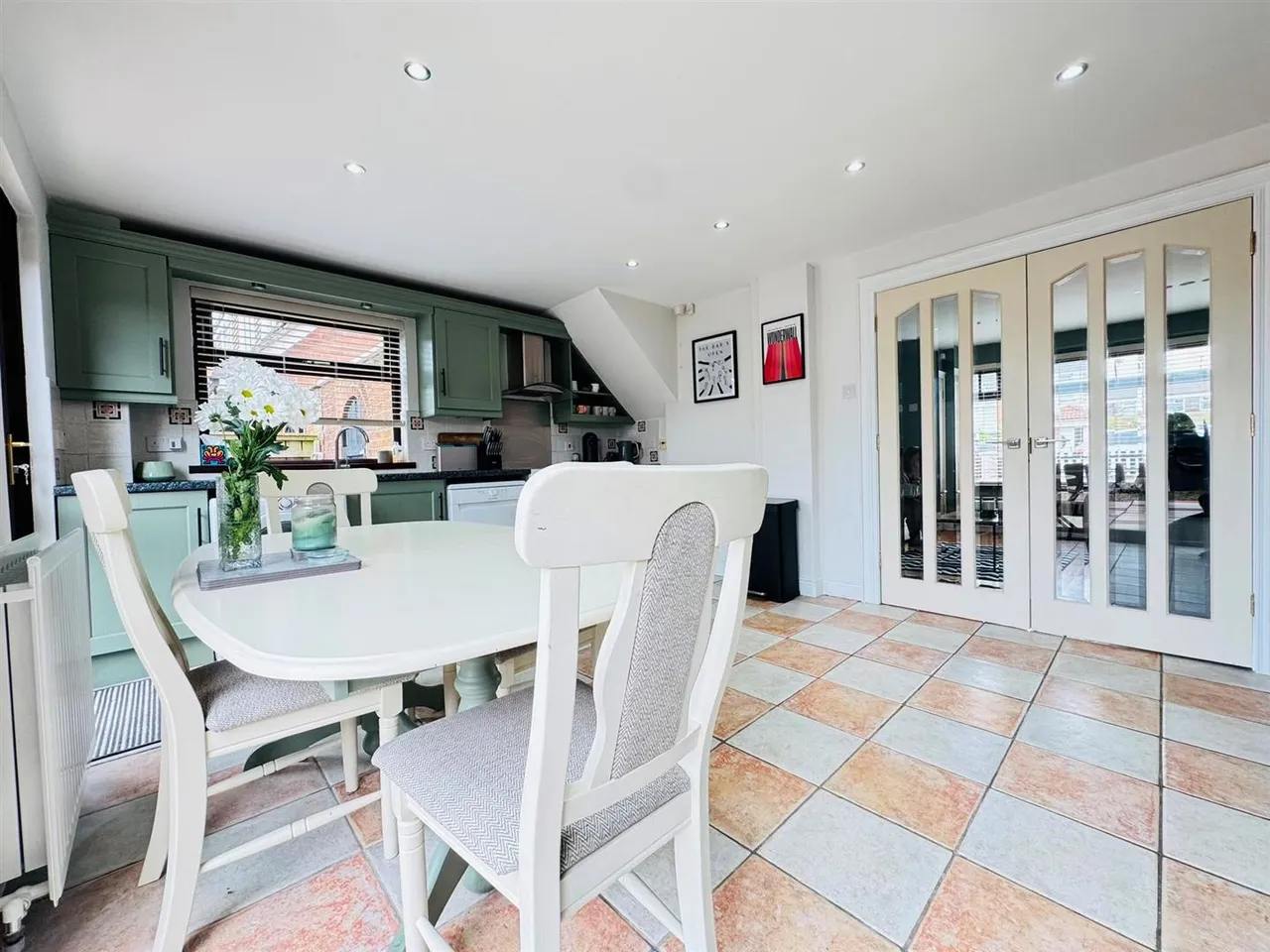 Ballyhenry Avenue, Glengormley, BT36, photo 7