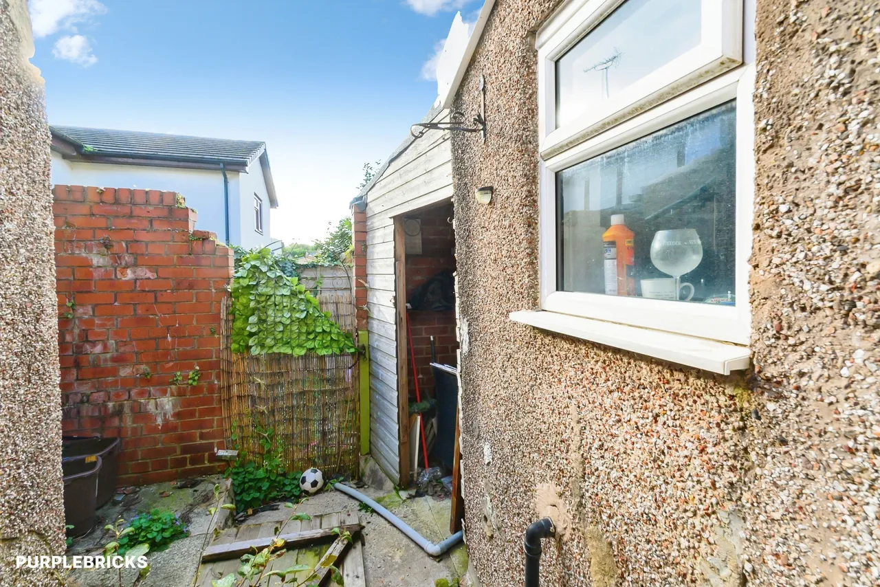 Heights Lane, Rochdale, OL12, photo 18