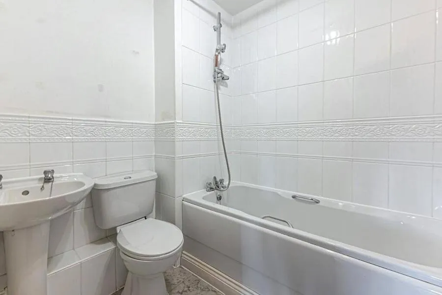 Lake Street, Leighton Buzzard, LU7, photo 3