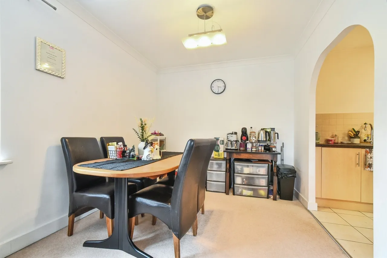 Grouse Road, Calne, SN11, photo 4
