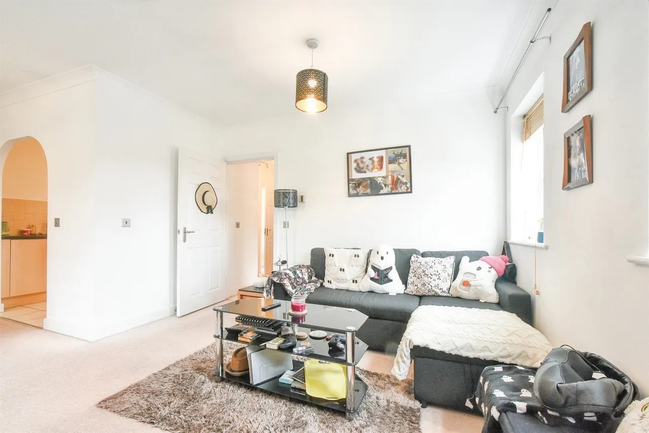 Grouse Road, Calne, SN11, photo 3