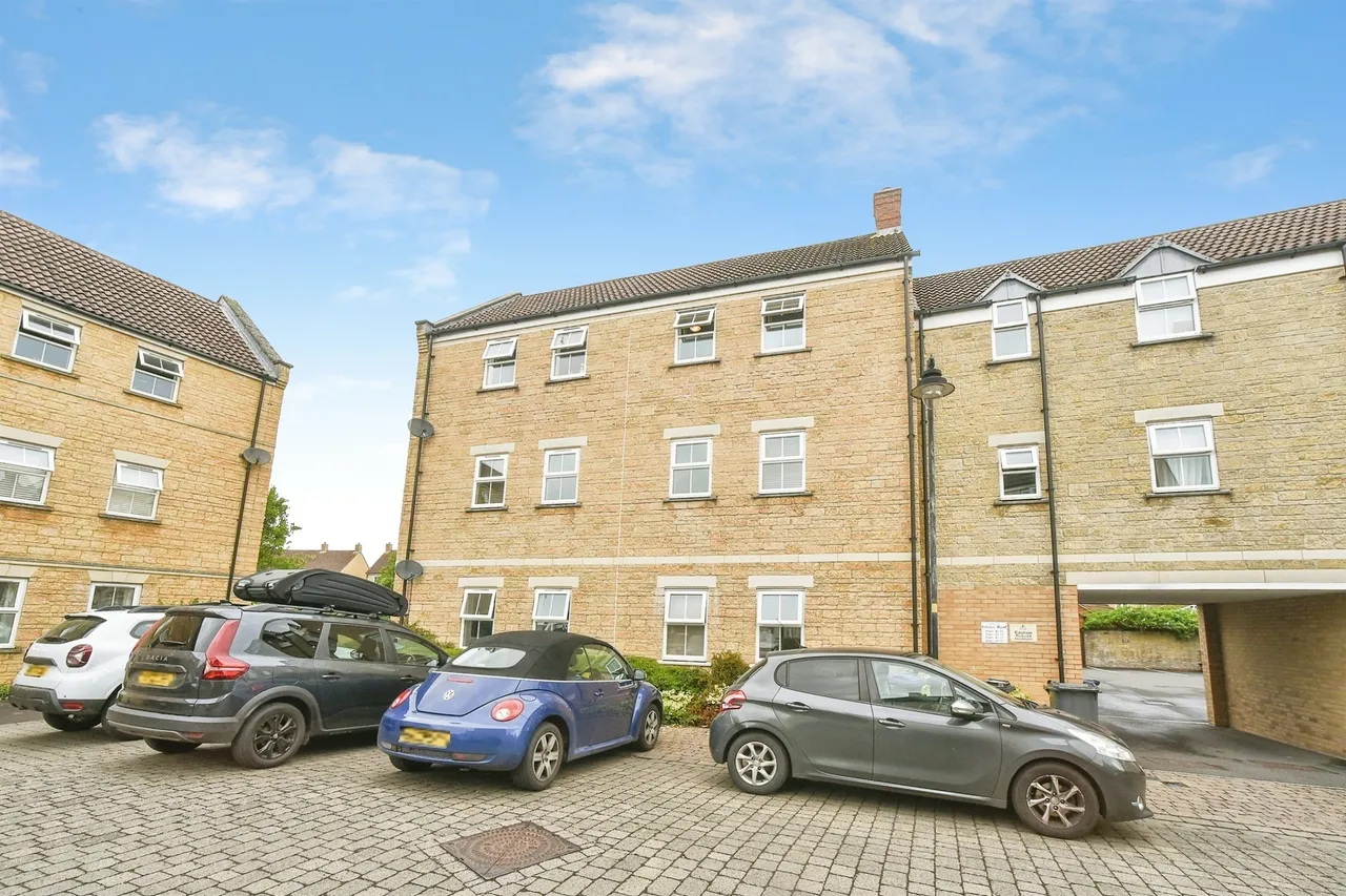 Grouse Road, Calne, SN11, photo 14