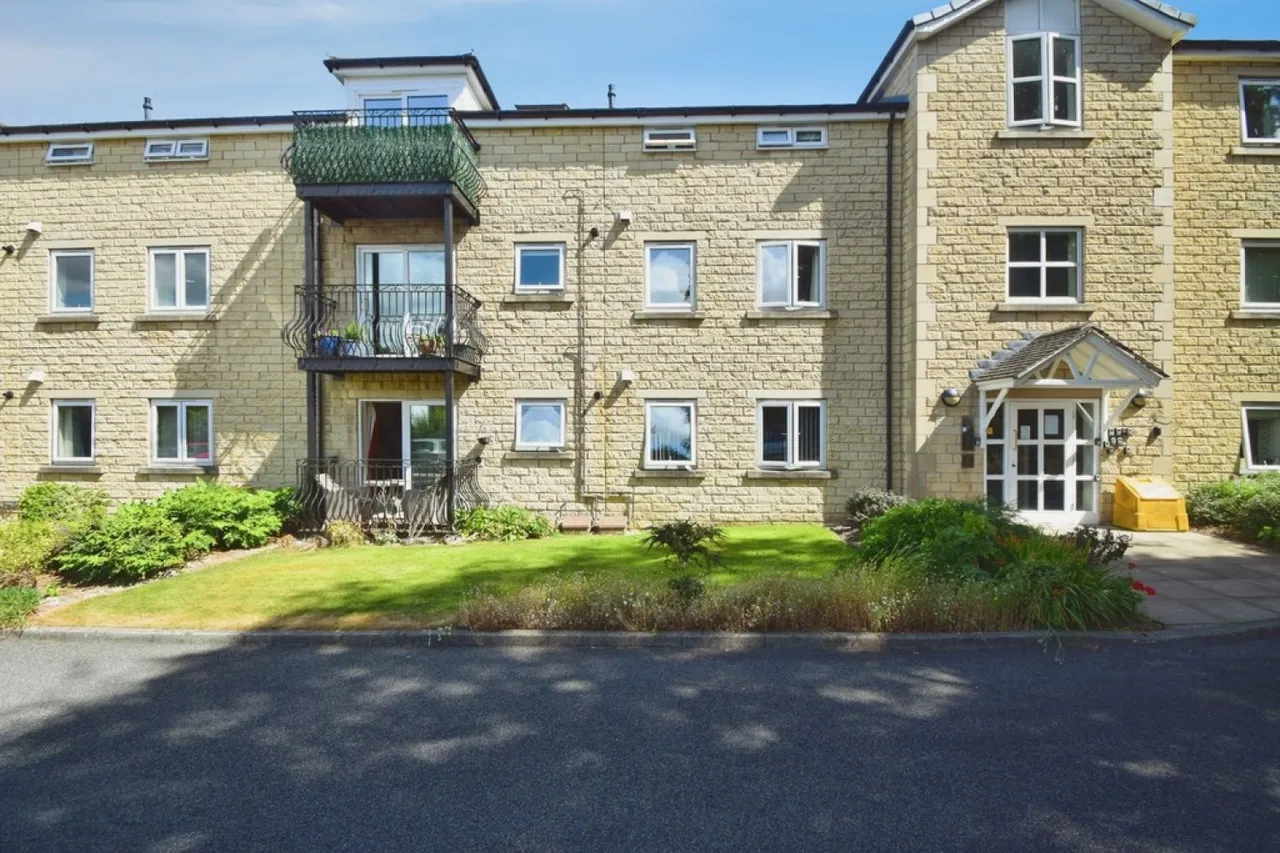 2 bed flat for sale — Shipley, Bradford, West Yorkshire