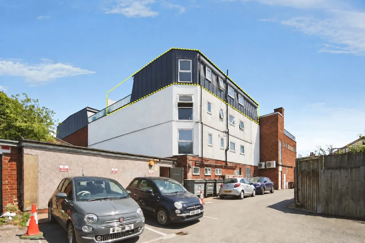 2 bed flat for sale, Warwick Road, Kenilworth, CV8