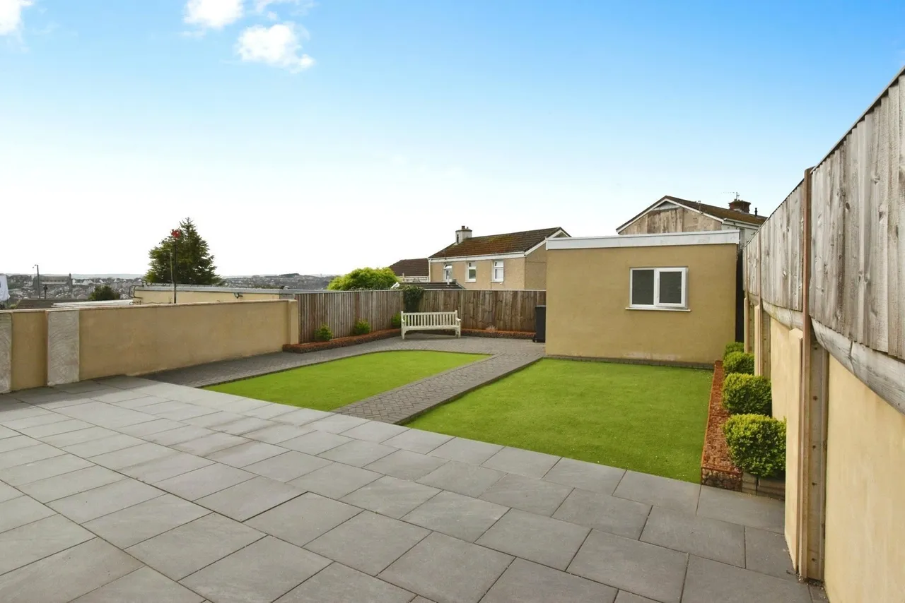 Waun Road, Llanelli, SA15, photo 17