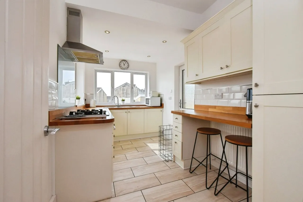 Waun Road, Llanelli, SA15, photo 6
