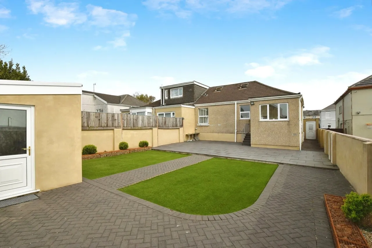 Waun Road, Llanelli, SA15, photo 18
