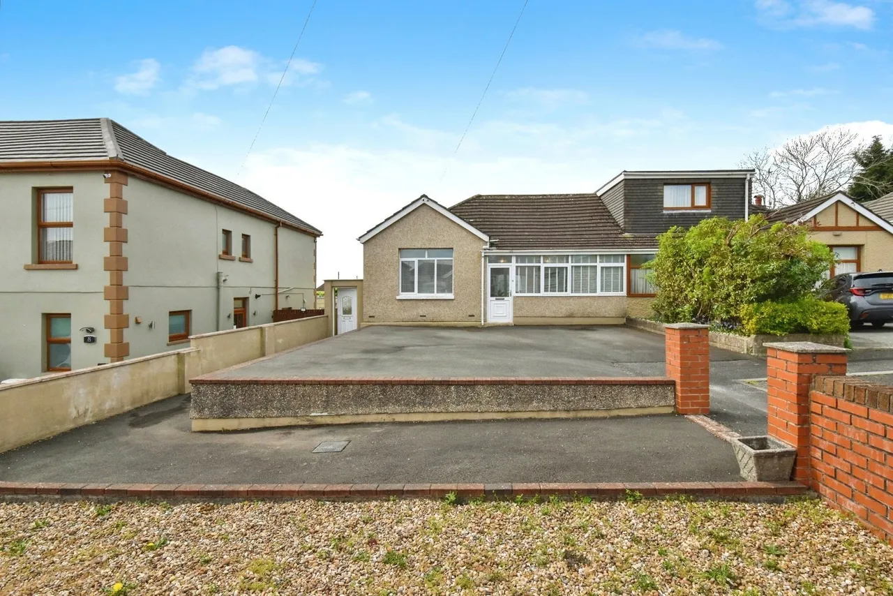 3 bed house for sale, Waun Road, Llanelli, SA15