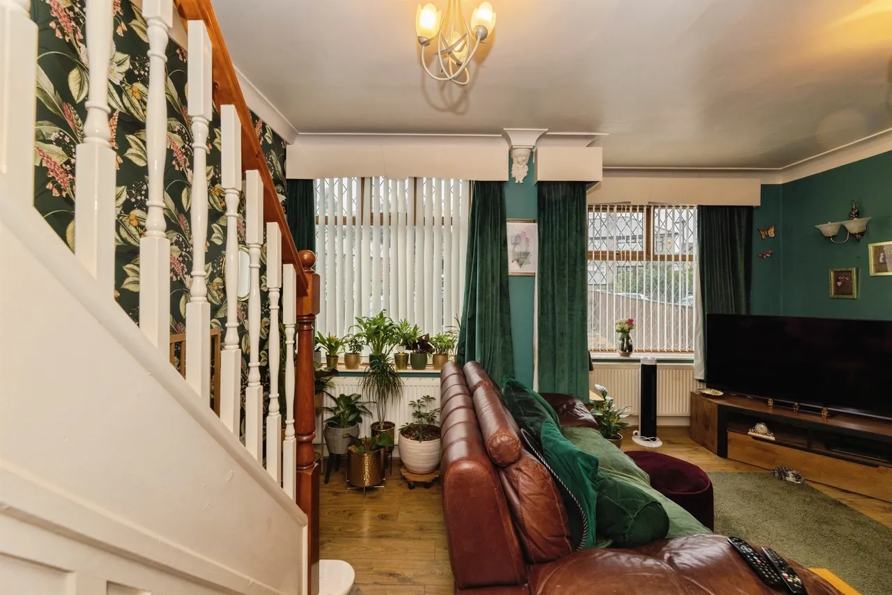 Raymond Drive, Bradford, photo 3