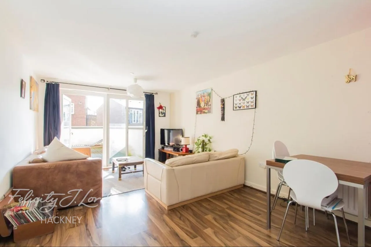 Dunn Street, E8, photo 2