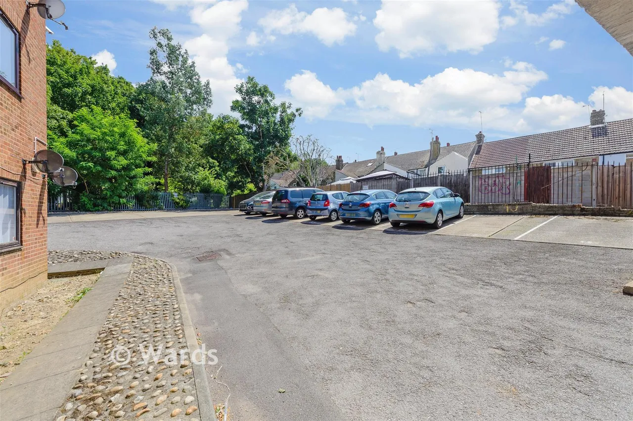 Richmond Road, Gillingham, ME7, photo 2