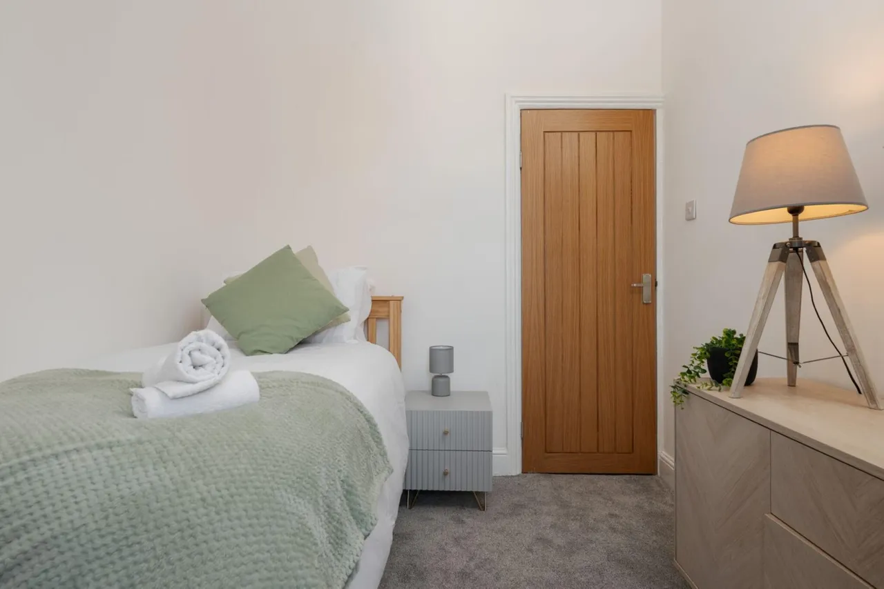 Eastbourne Road, Southport, PR8, photo 15