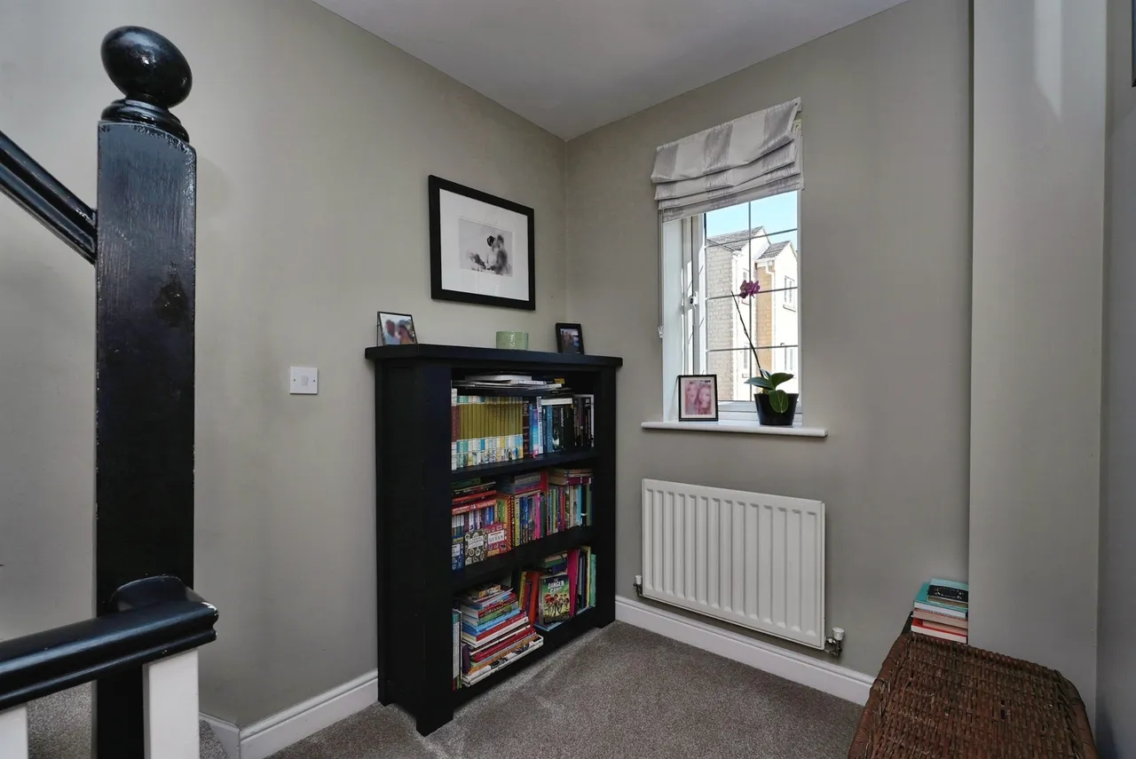 Larch Close, Wheatley, HALIFAX, photo 12