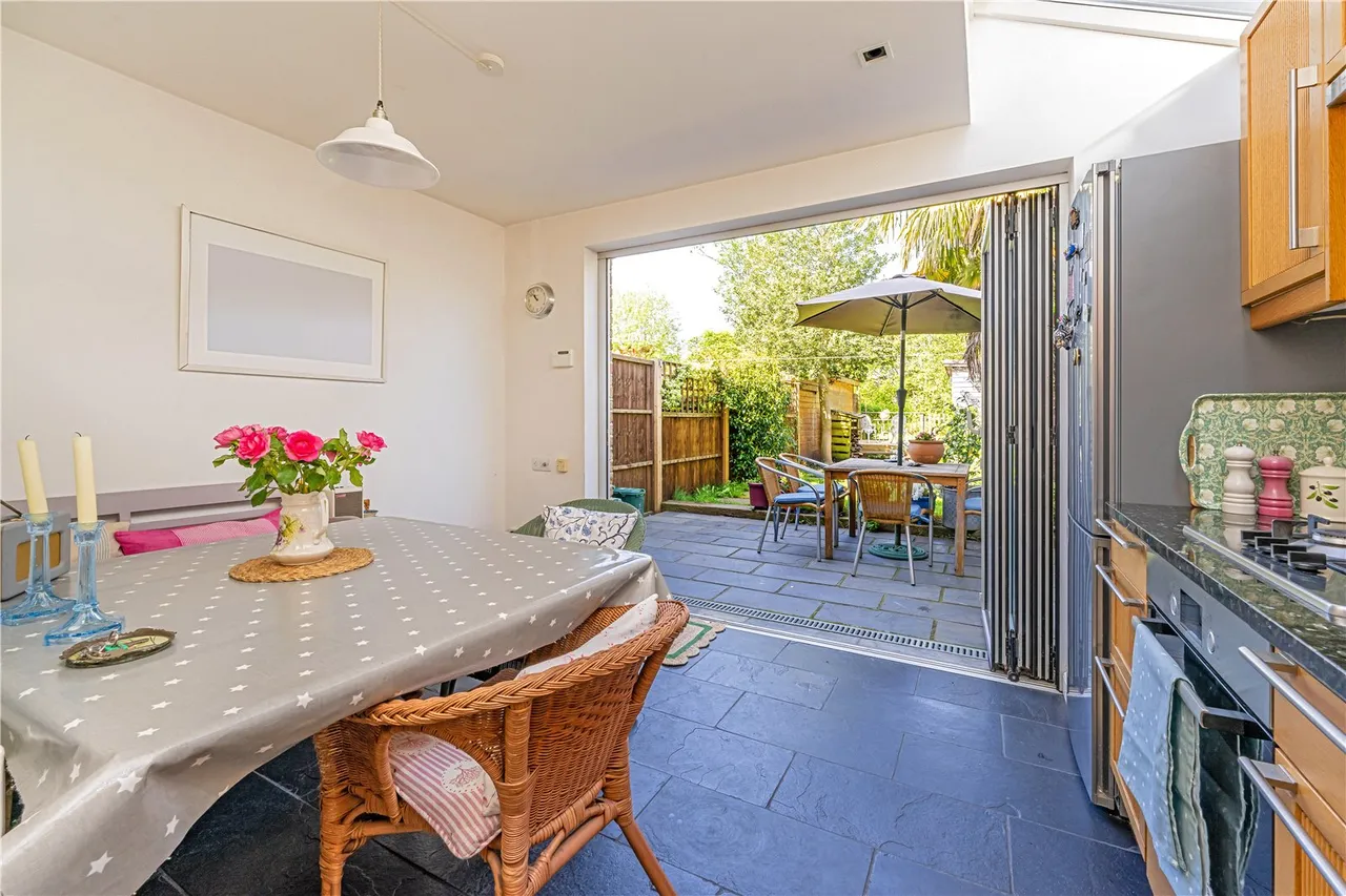 Wolsey Road, Hampton Hill, TW12 1QP, photo 5
