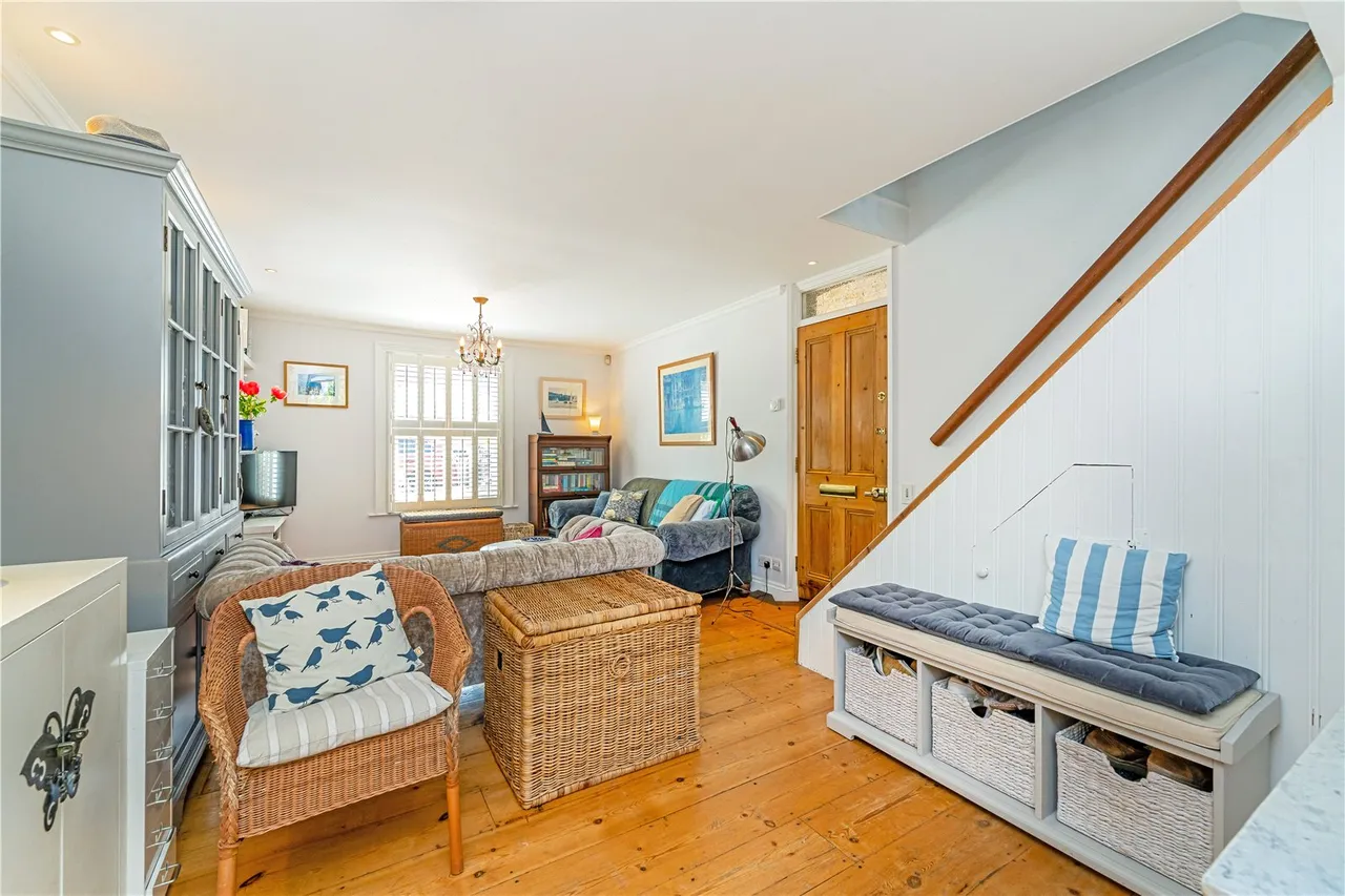 Wolsey Road, Hampton Hill, TW12 1QP, photo 3