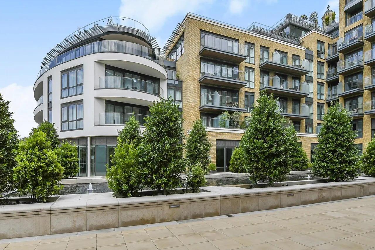 Kew Bridge Road, Brentford, TW8, photo 11