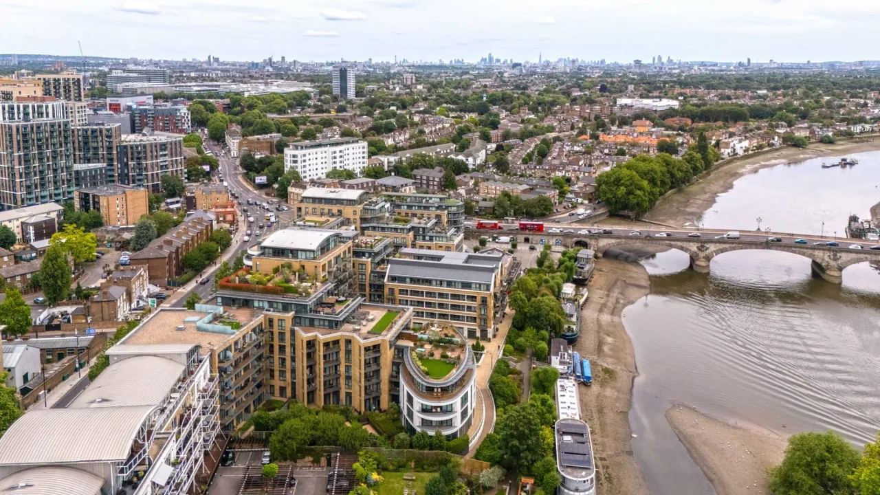 Kew Bridge Road, Brentford, TW8, photo 10
