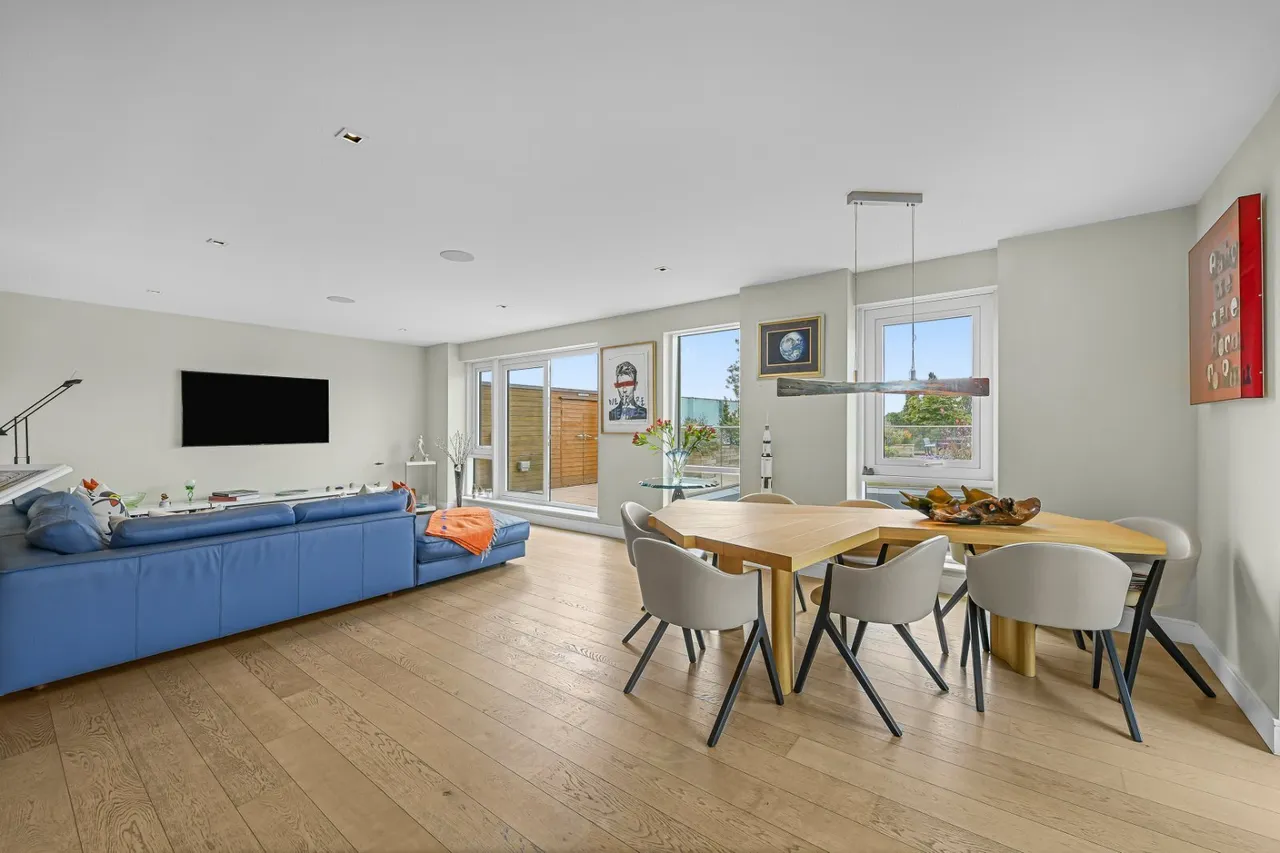 Kew Bridge Road, Brentford, TW8, photo 13