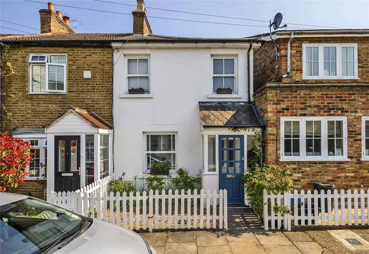 3 bed house for sale — Chestnut Road, Twickenham, TW2 5QZ