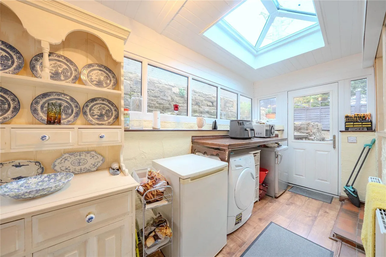 Priesthorpe Road, Farsley, LS28, photo 15