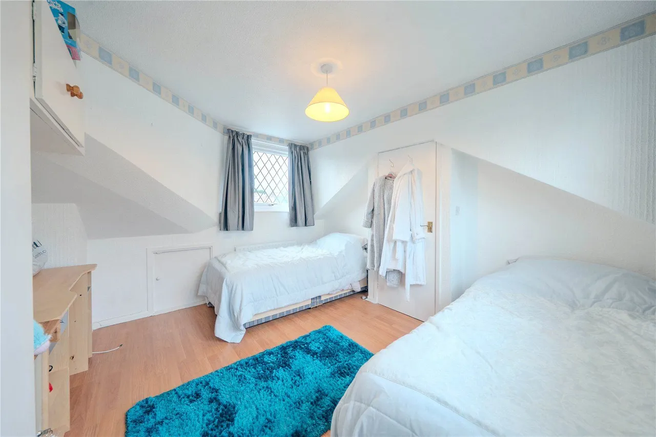 Priesthorpe Road, Farsley, LS28, photo 14