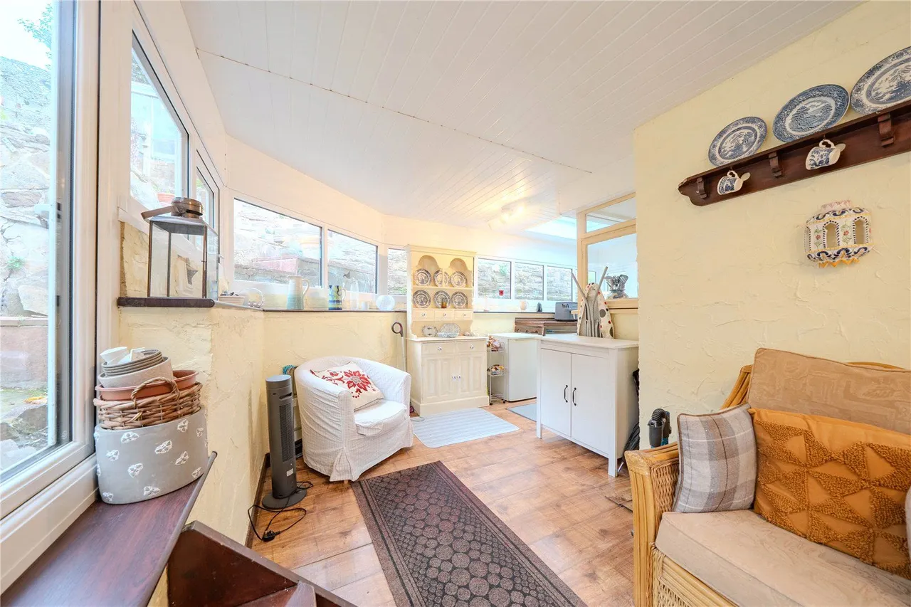 Priesthorpe Road, Farsley, LS28, photo 11