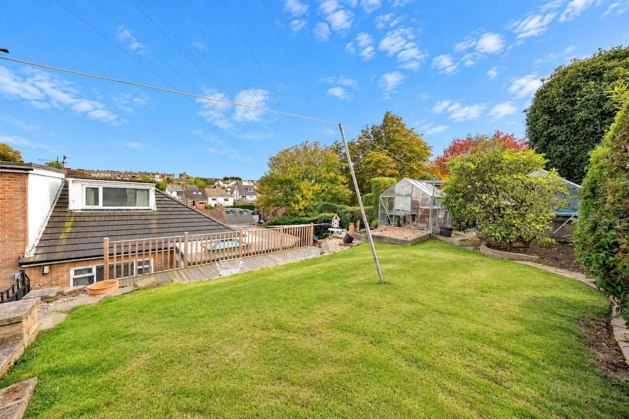 Priesthorpe Road, Farsley, LS28, photo 8