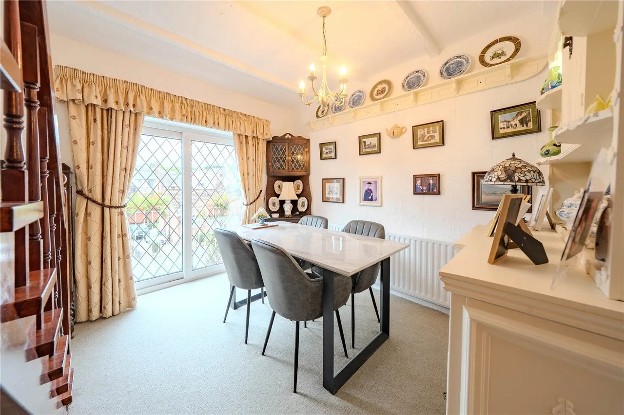 Priesthorpe Road, Farsley, LS28, photo 4