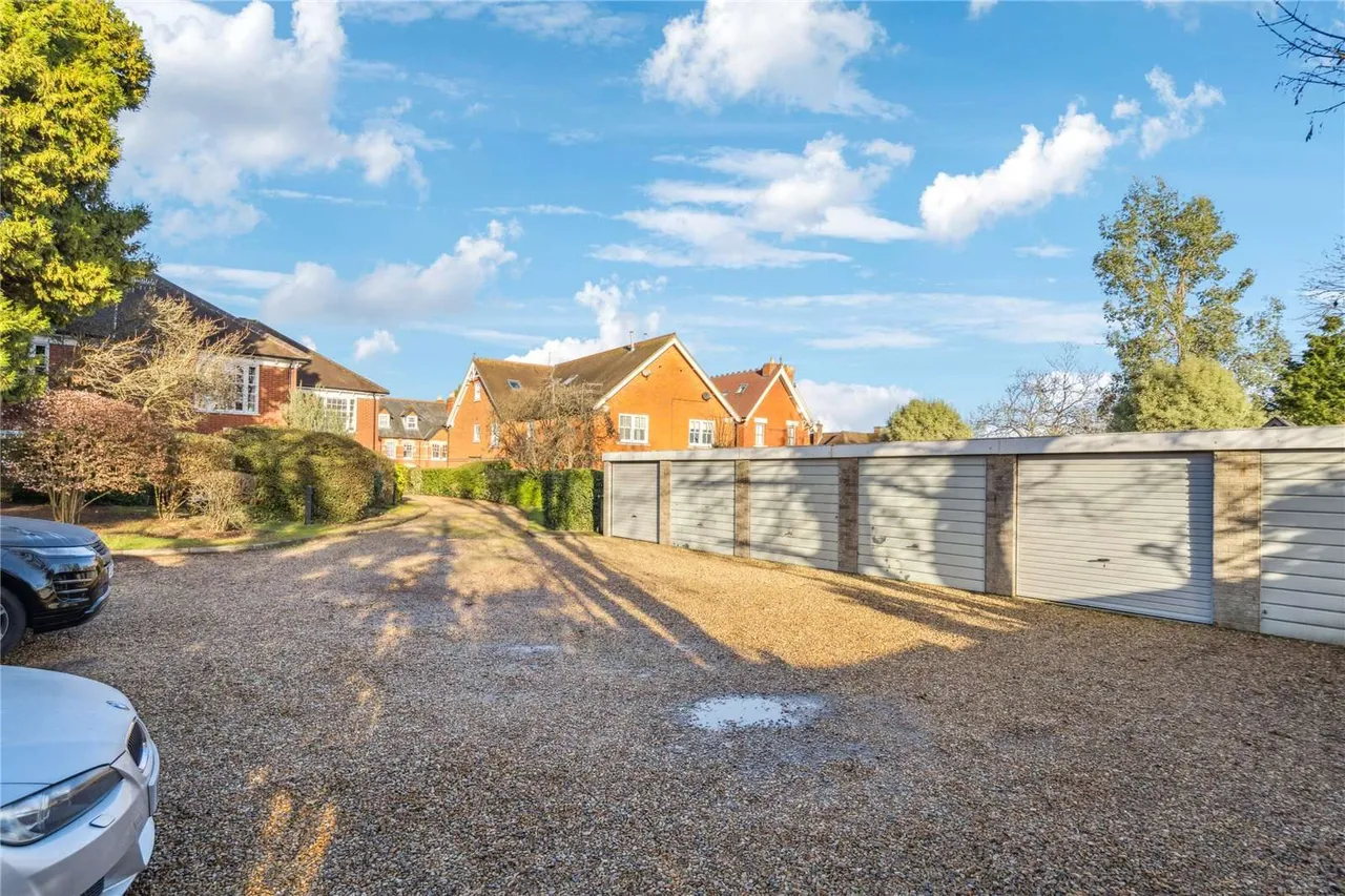 St. Andrews Road, Henley-on-Thames, Oxfordshire, RG9 1HS, photo 12