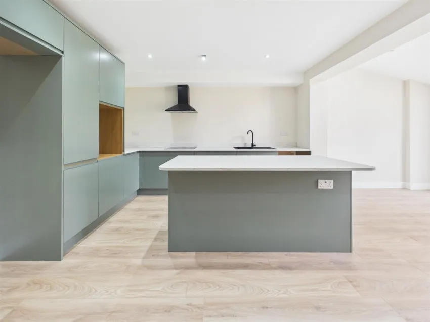 Old Cheltenham Road, Longlevens, photo 7