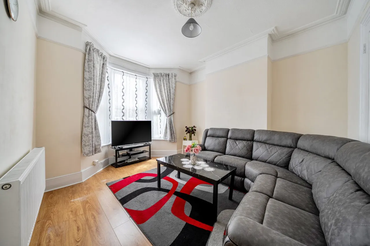 Glenwood Road, SE6, photo 2