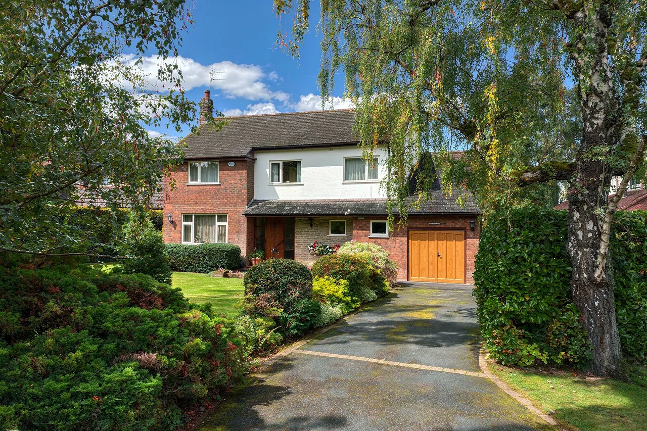 Ladythorn Crescent, Stockport, photo 24