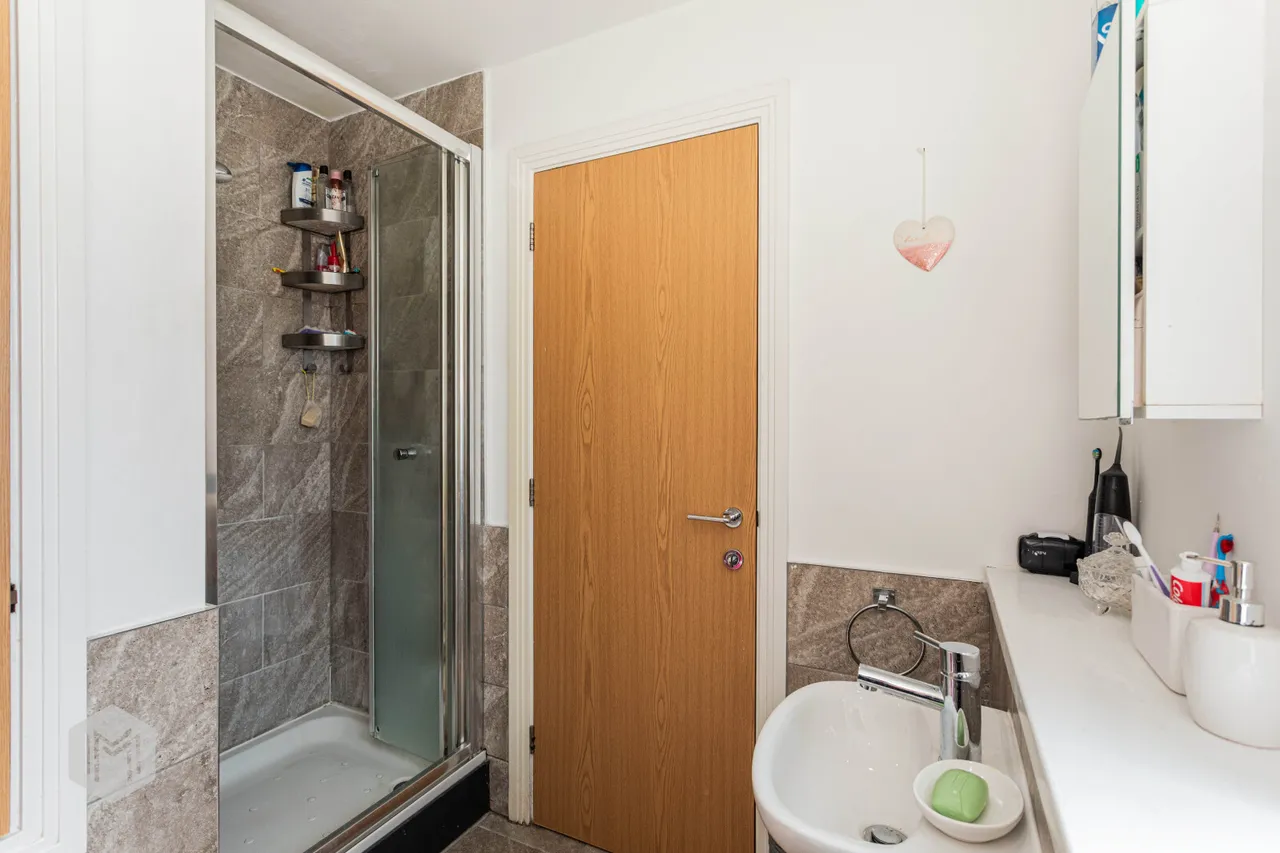 Fearney Side, Little Lever, Bolton, BL3 1BU, photo 15