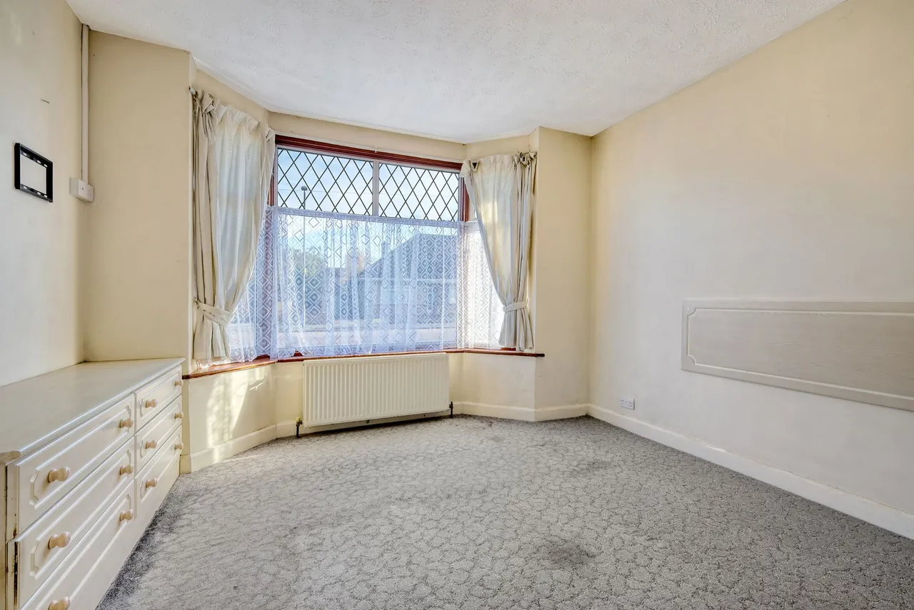 Heathview Road, Grays, Essex, RM16 2RS, photo 13