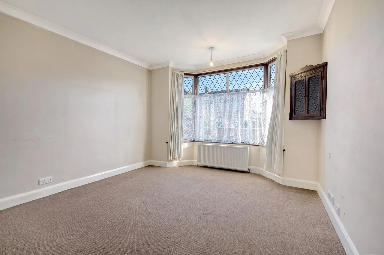Heathview Road, Grays, Essex, RM16 2RS, photo 10