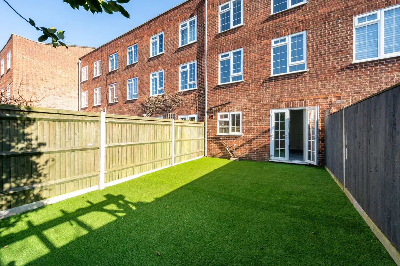 22 Blenheim Gardens, Kingston upon Thames, photo 4