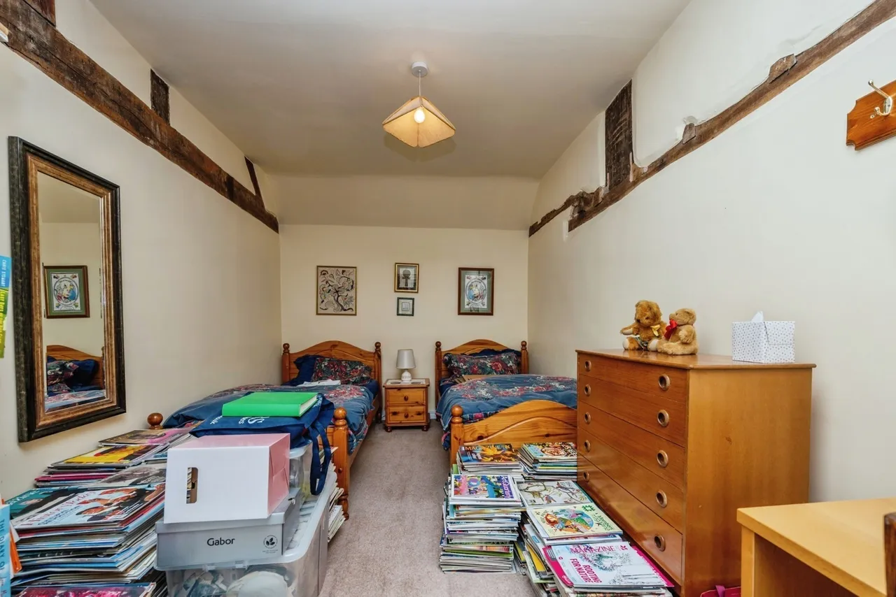 Arrow, Alcester, B49, photo 17