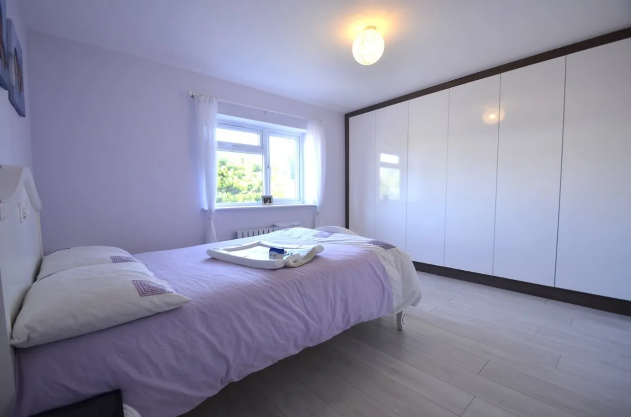 Stanwell Road, photo 6