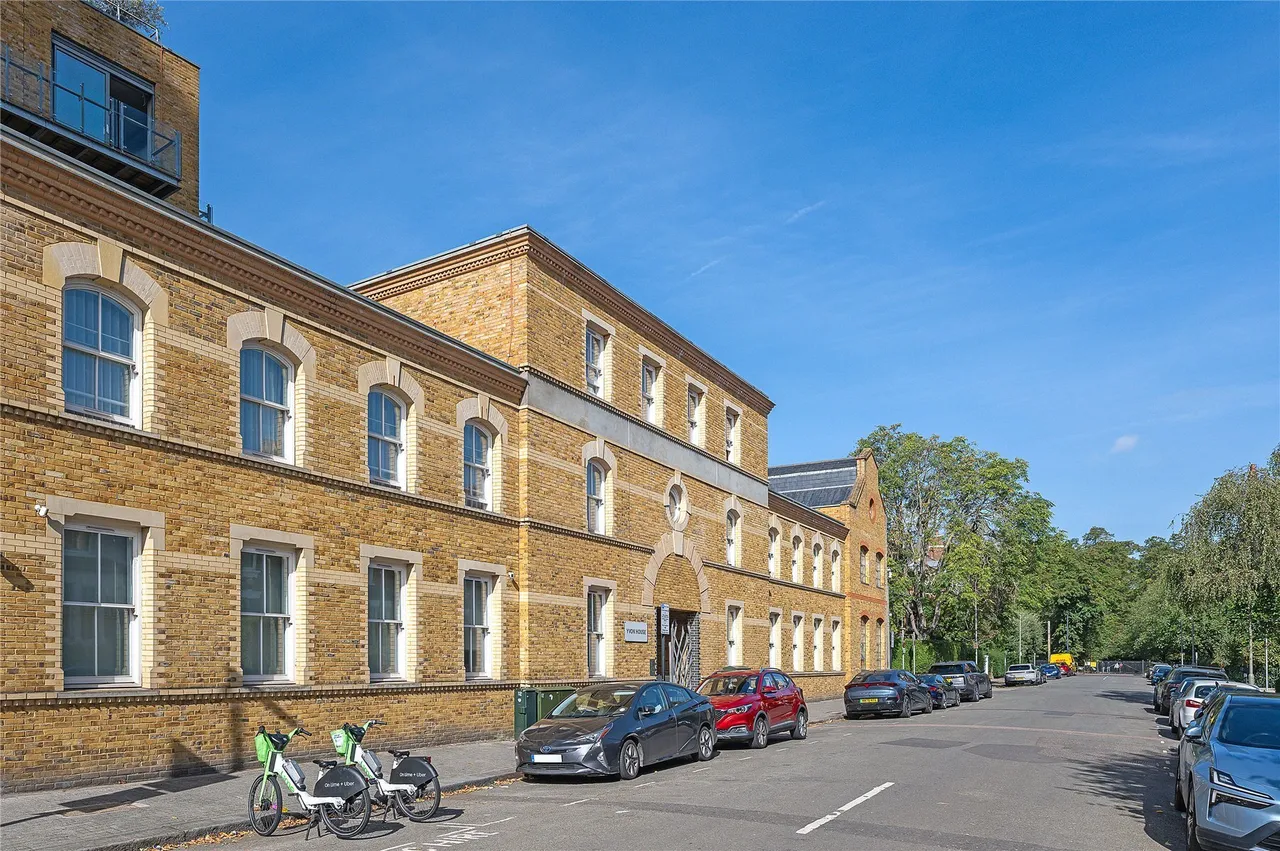 Alexandra Avenue, Battersea, SW11, photo 3