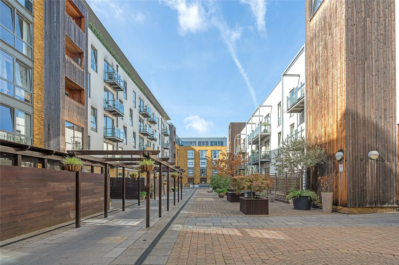 Alexandra Avenue, Battersea, SW11, photo 20