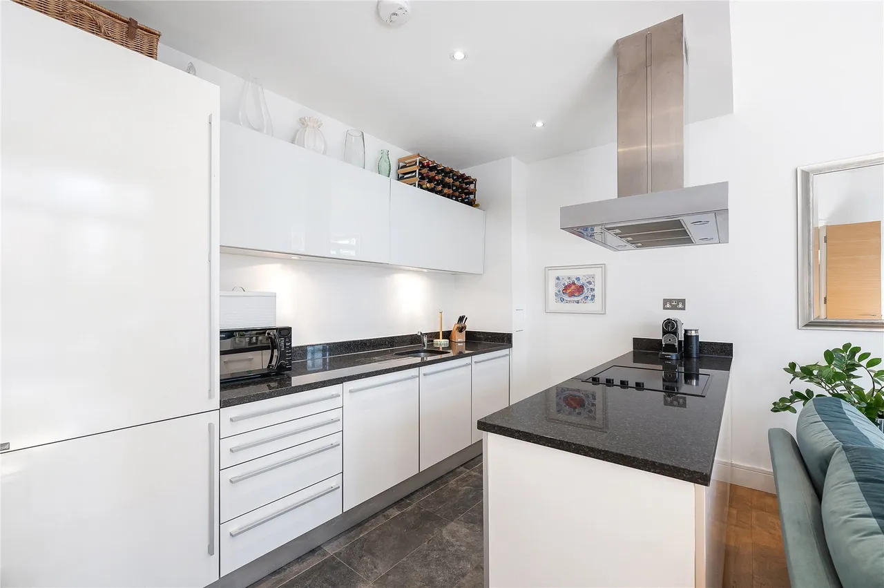 Alexandra Avenue, Battersea, SW11, photo 6