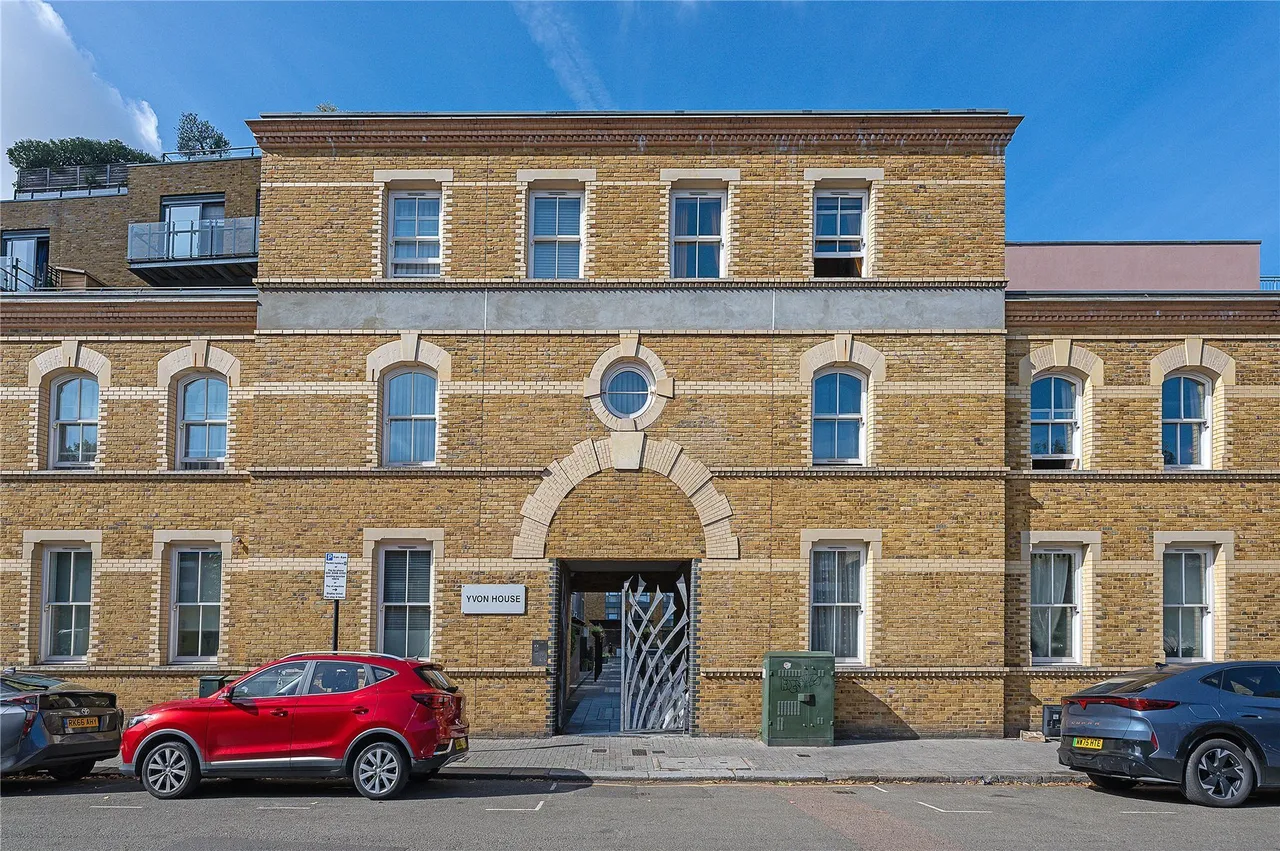 Alexandra Avenue, Battersea, SW11, photo 2