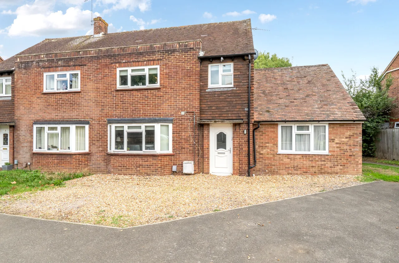 6 bed house for sale, Hazel Avenue, Guildford, GU1