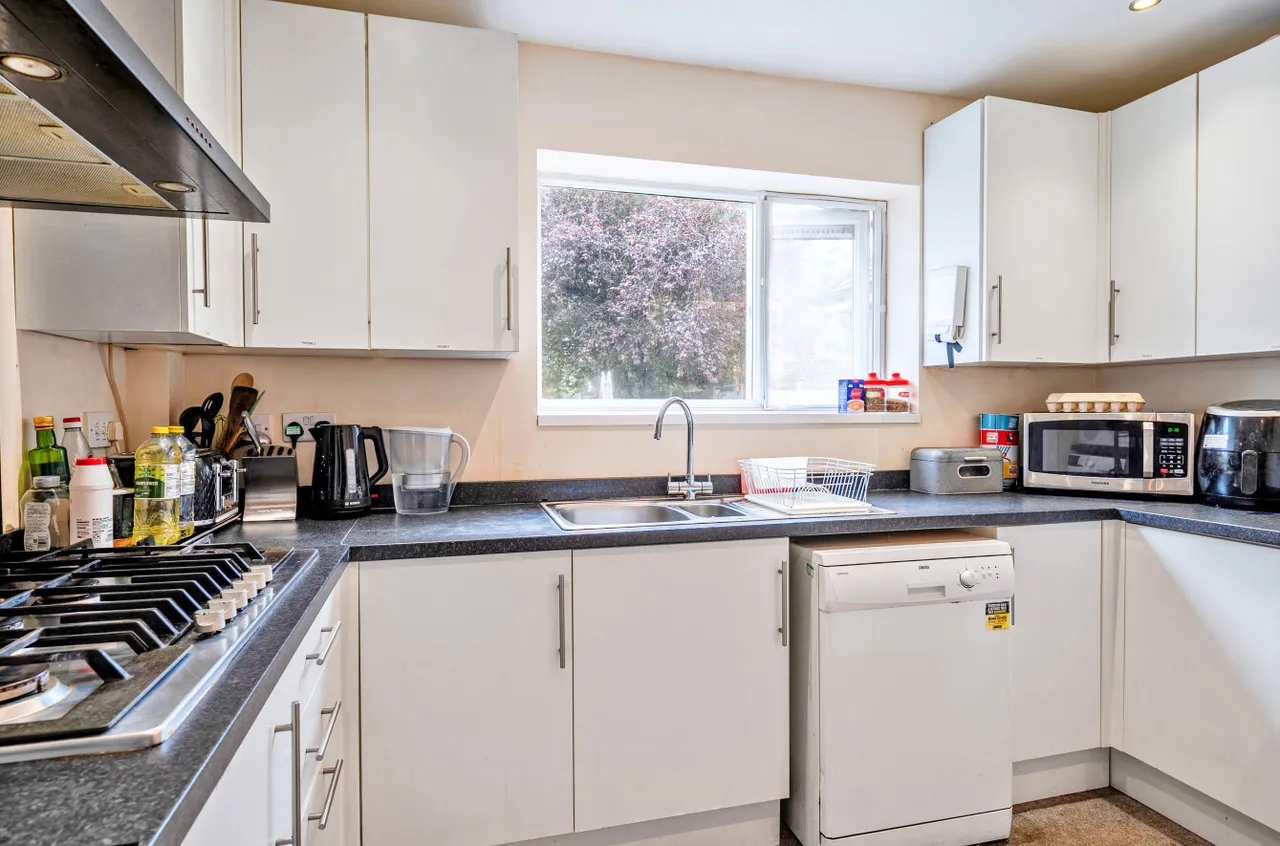 Hazel Avenue, Guildford, GU1, photo 13