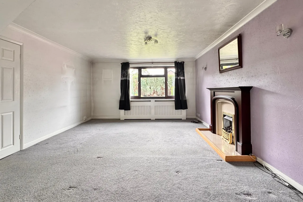 Meadowfield Close, Glossop, photo 5