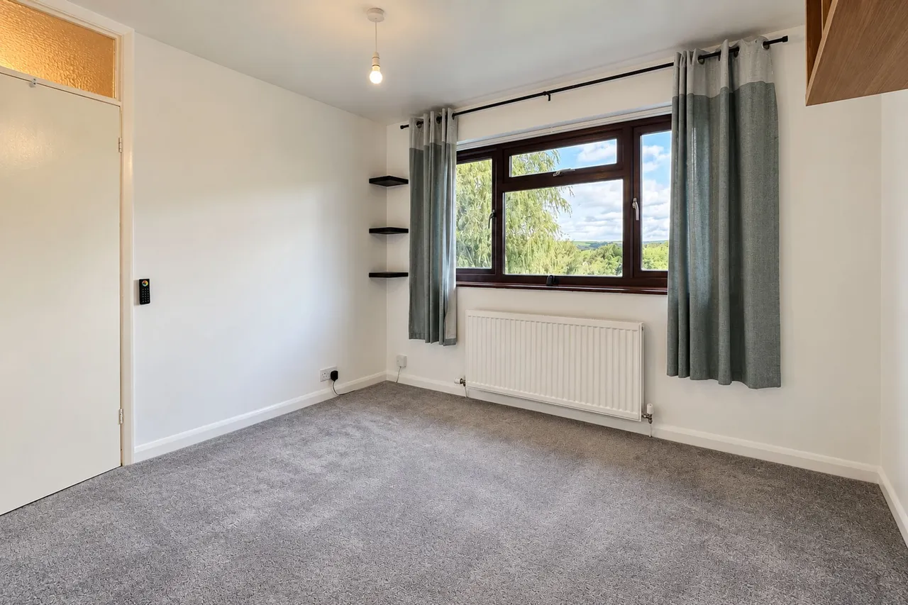 Meadowfield Close, Glossop, photo 18