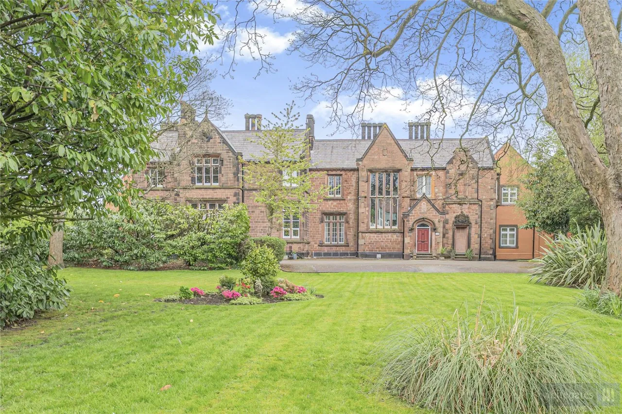 2 bed flat for sale, North Drive, Sandfield Park, L12