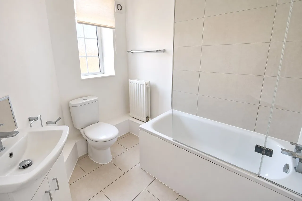 Condor Court, Guildford, GU2, photo 4