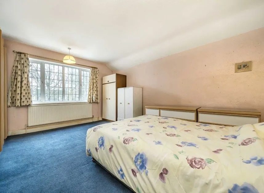 The Avenue, Sunbury-On-Thames, TW16, photo 5